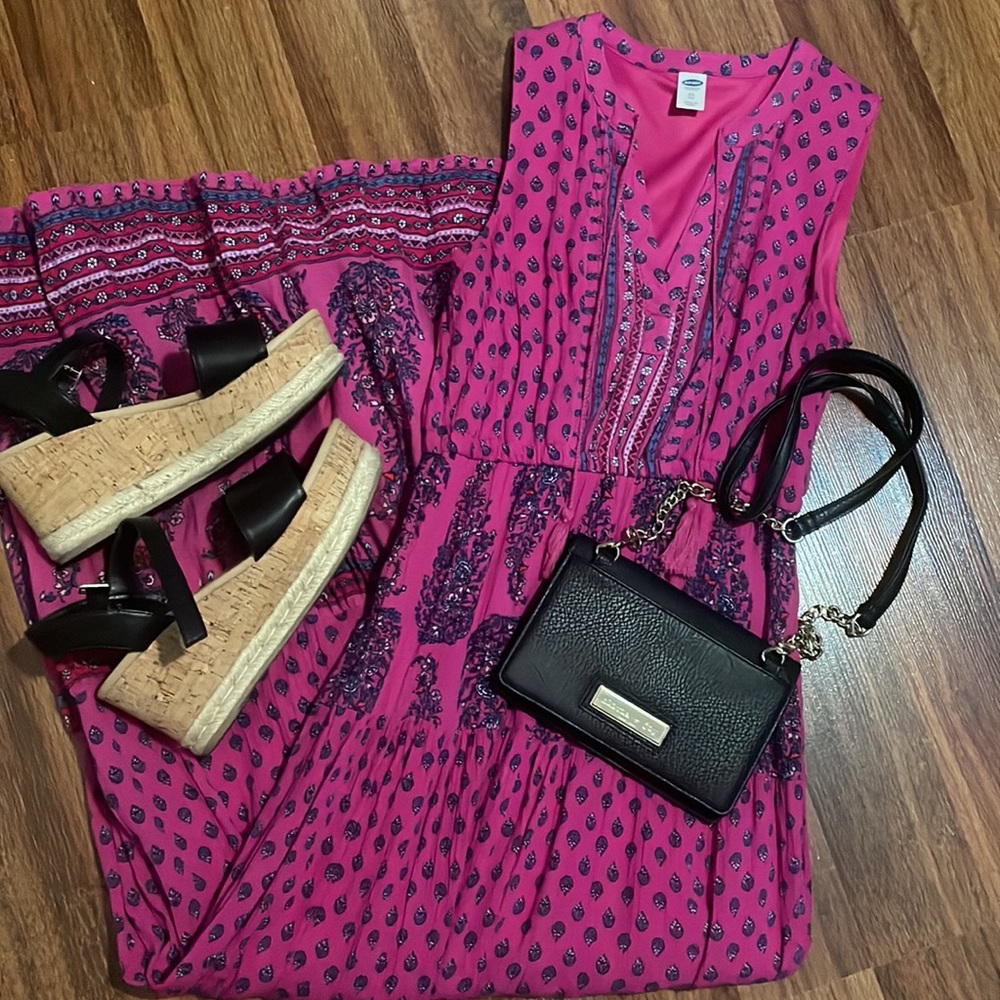 Old Navy pink printed maxi dress